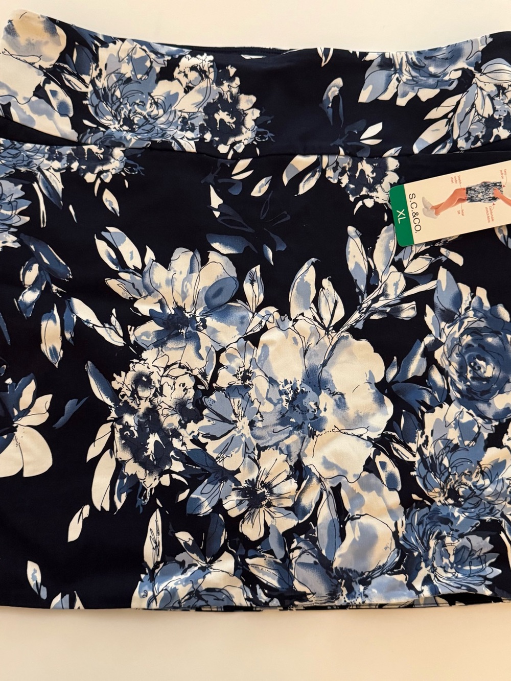 SO® Navy Floral Skort - Blue & White XL